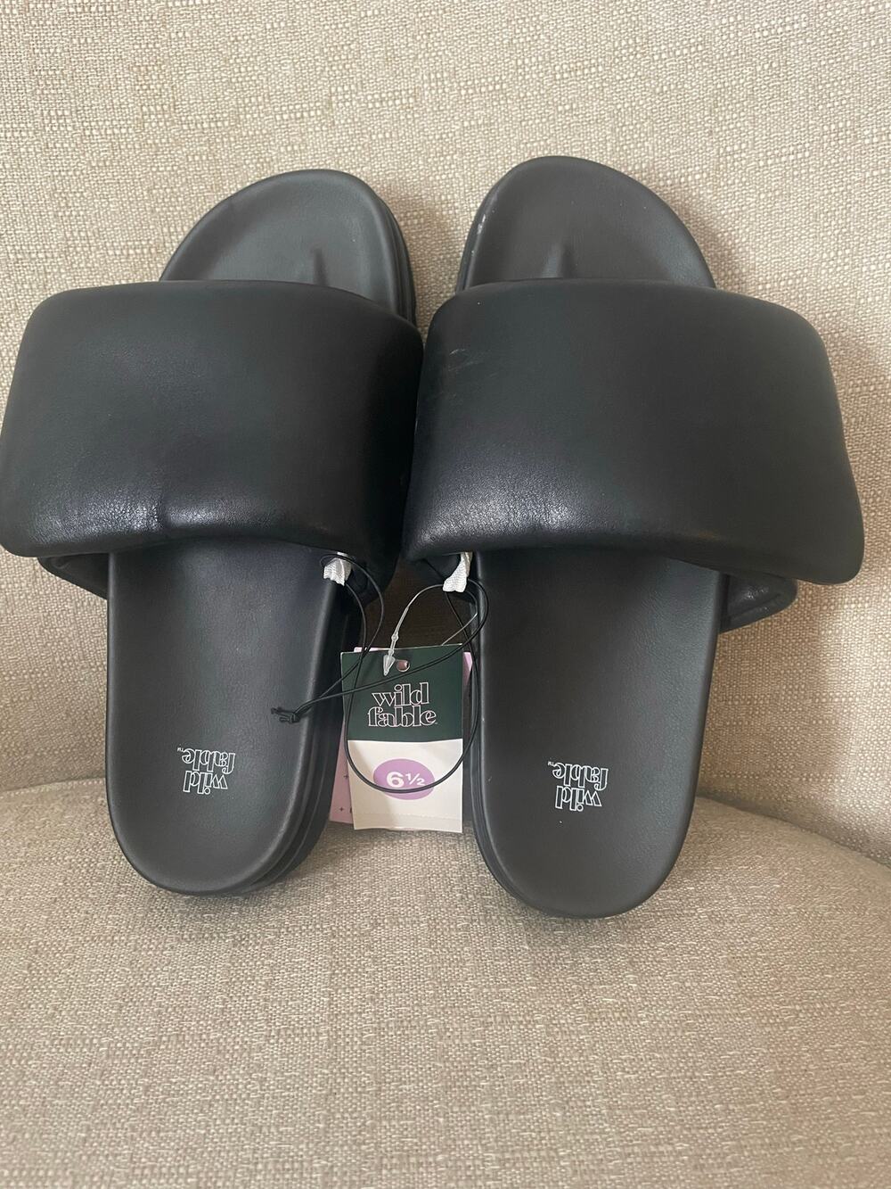Women's Sabrina Footbed Sandals - Wild Fable Black, S83